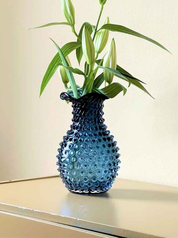Blonde vase i pindsvineglas - blue smoke