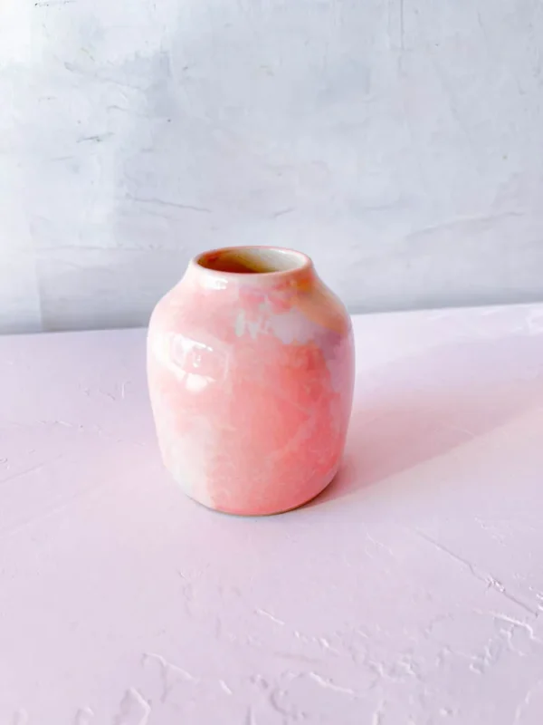 keramik vase, vase i stentøj, clay by tina marie, blomstervase i keramik, vase pastelfarvet, remix by sofie, bolig interiør