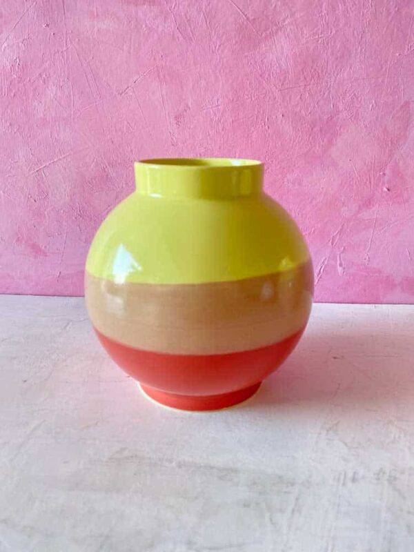 Keramik vase - lille rund i mørk koral og gul