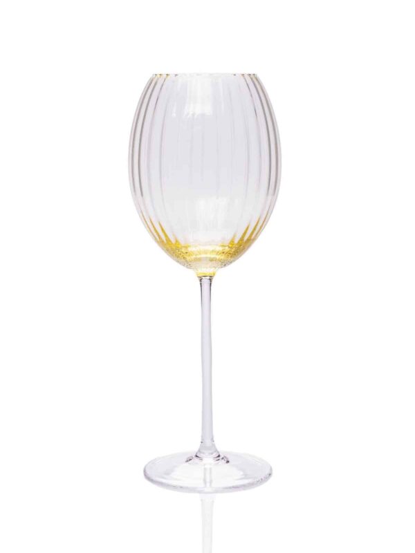 lyon ovalt vinglas, gult vinglas, bordækning, mundblæst glas, handblown wineglass, bordækning, roseglas