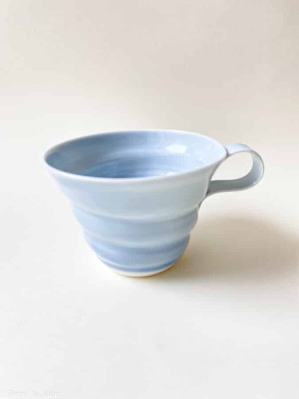 rikke maglesen keramik, porcelæns kop, lyseblå, kaffe kop, kop, pastelfarvet kop, kaffekop, tekop
