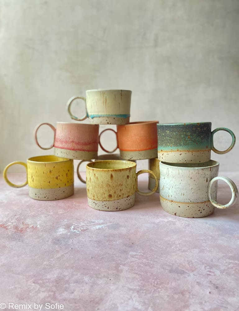 keramik, ceramic, hånddrejet keramik, keramik fra sandkaas, sandkaas kop, kop med hank, kaffekop, coffekop, kop, cup