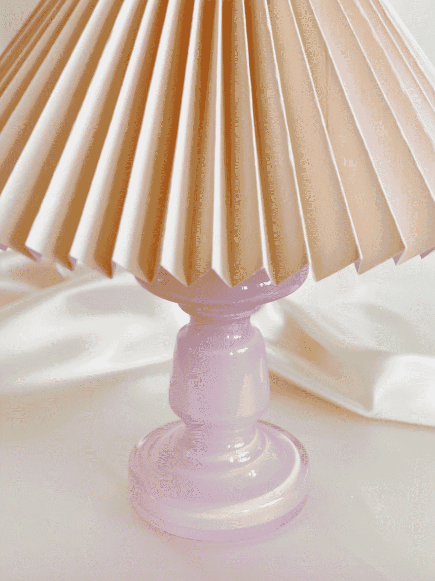 remix by sofie, pink rose, pink roses, bordlampe, opallamper, opallampe, pink rosa lamper, dansk desing lampe, mundblæste lamper, table lamps,, farvede lamper, kulørte lamper