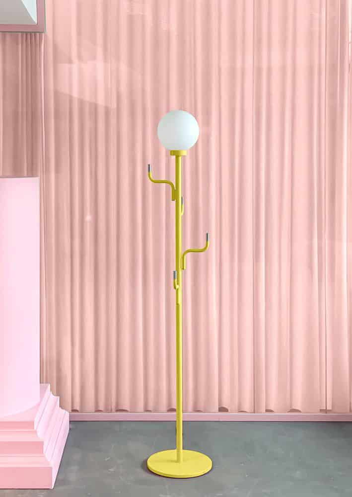 remix by sofie, swedish ninja, gulvlampe, big darling, svensk design, maria gustavsson, lampe og stativ, stativ med lampe, gul lampe