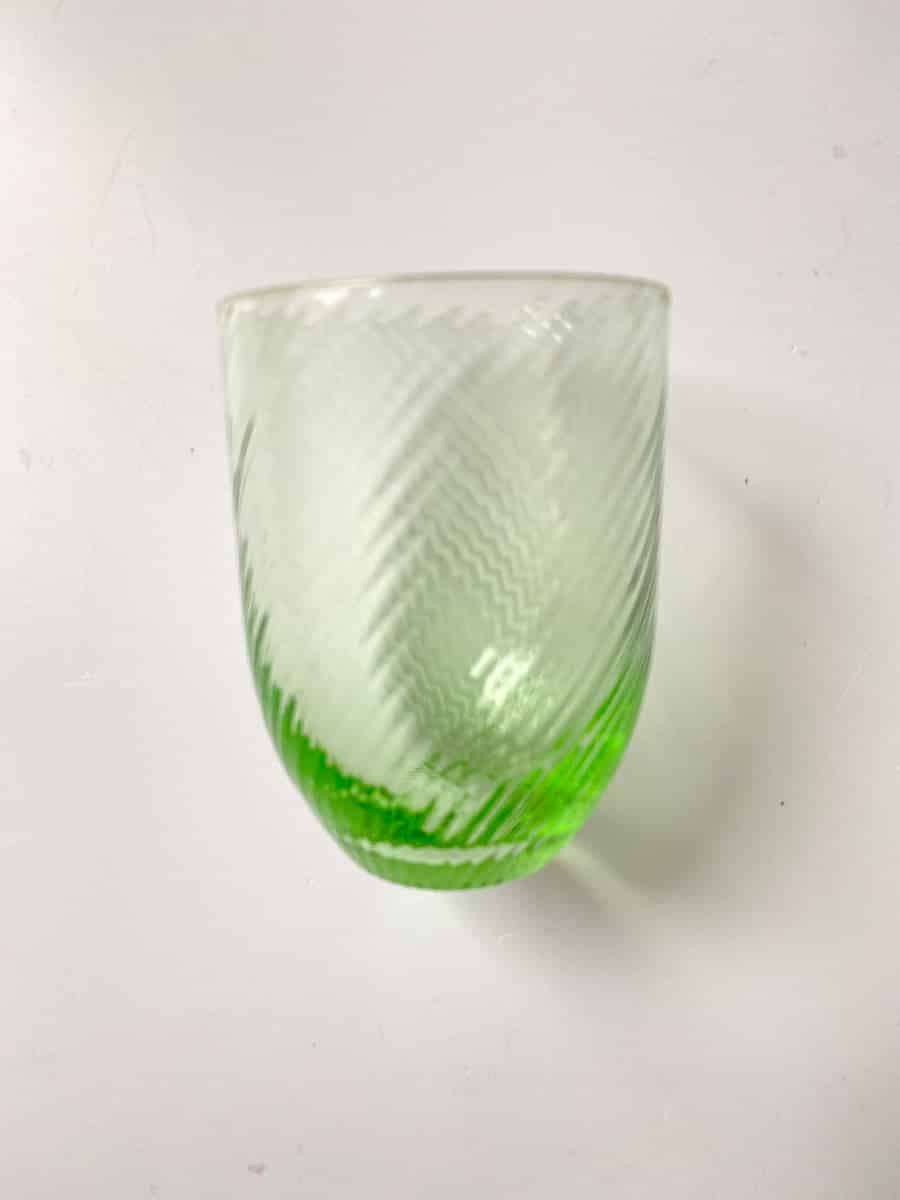 anna von lipa mix & match, swil glas, wawe glas, harlekin glas, tumbler, vand glas, drikkeglas, drinking glass, farvet glas, boliginteriør, borddækning, glas fra anna von lipa