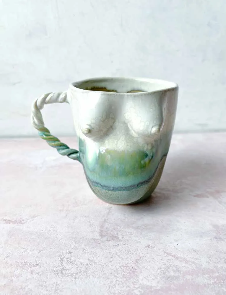 kop, mug, gravid ko, håndlavet keramik, chandini keramik, remix by sofie