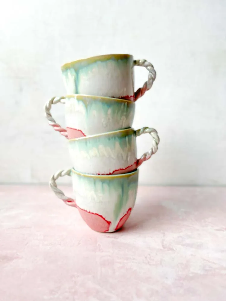 kop, mug, håndlavet keramik, chandini keramik, kop med hank, håndlavet i danmark, mugs, dansk design, remix by sofie