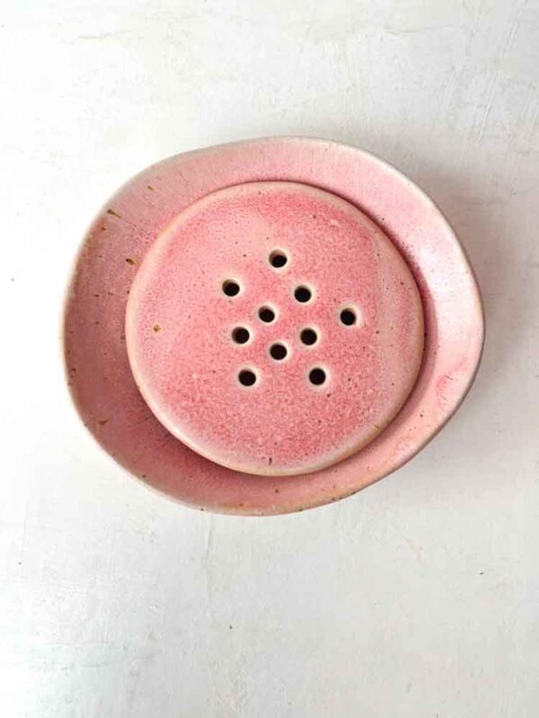 keramik sæbeskål i rød fra mia lindbirk