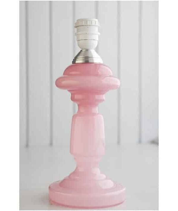 pink rose, remix by sofie, bordlampe, opalglas, opallampe, lampe, lampefod, rose lampe, rosa opal,