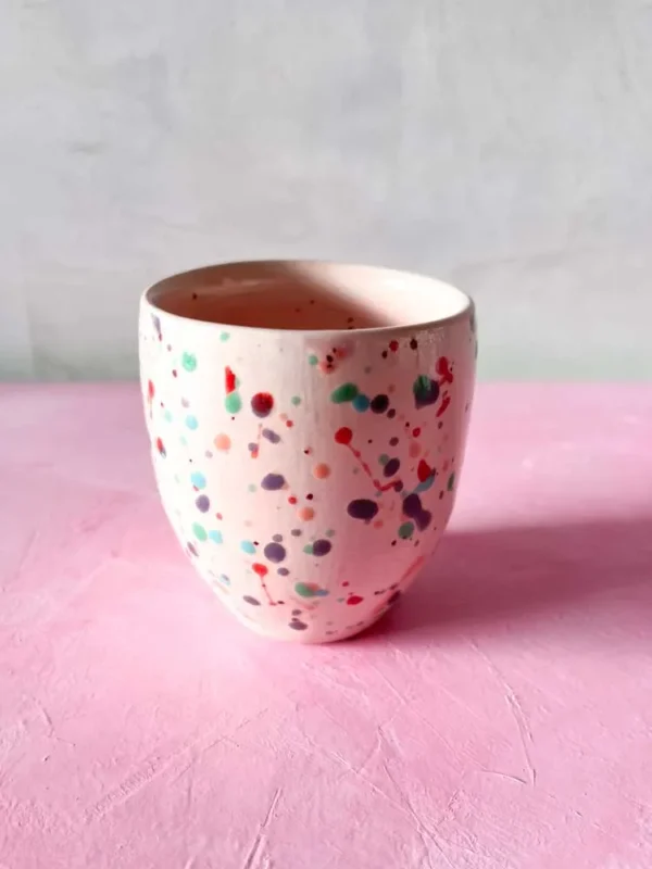 Karneval espresso kop - lyserød med confetti