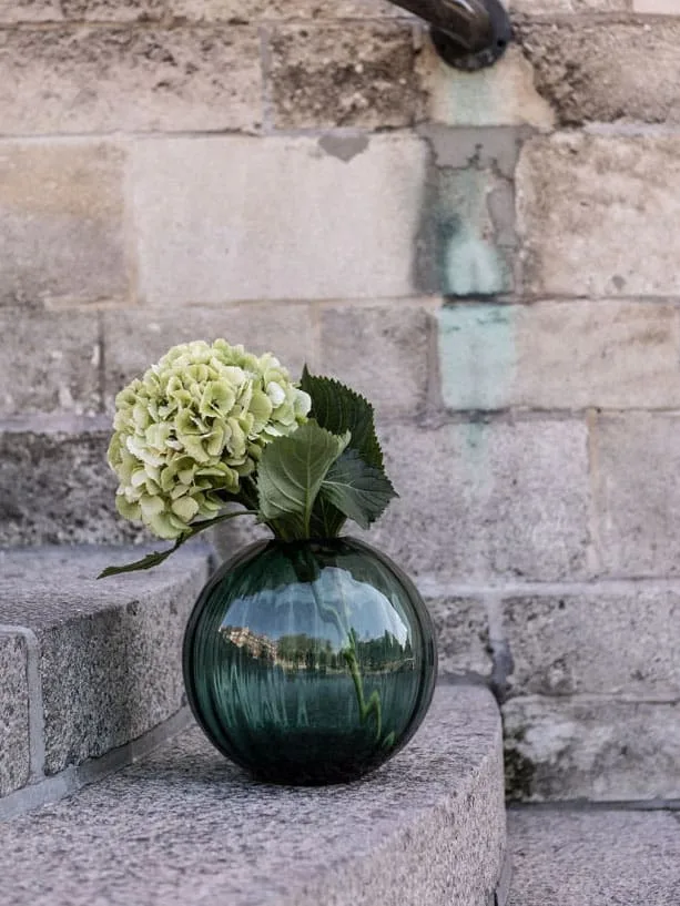 specktrum kuglevase, vase, rund vase, remix by sofie, blomstervase