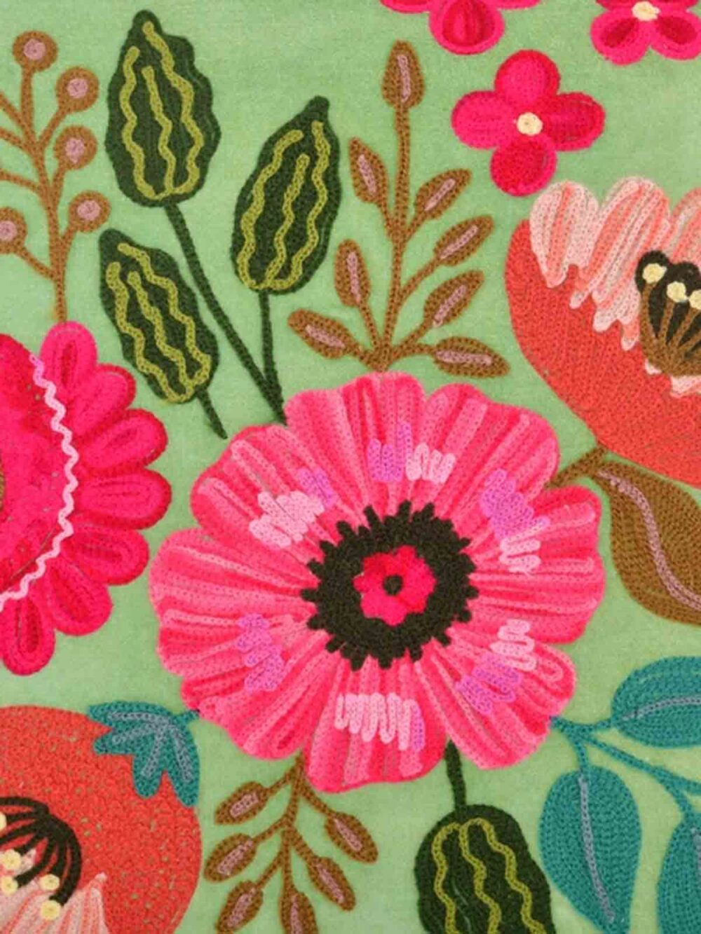 Pude 40x60 cm, lysegrøn pink med blomster - Remix by Sofie