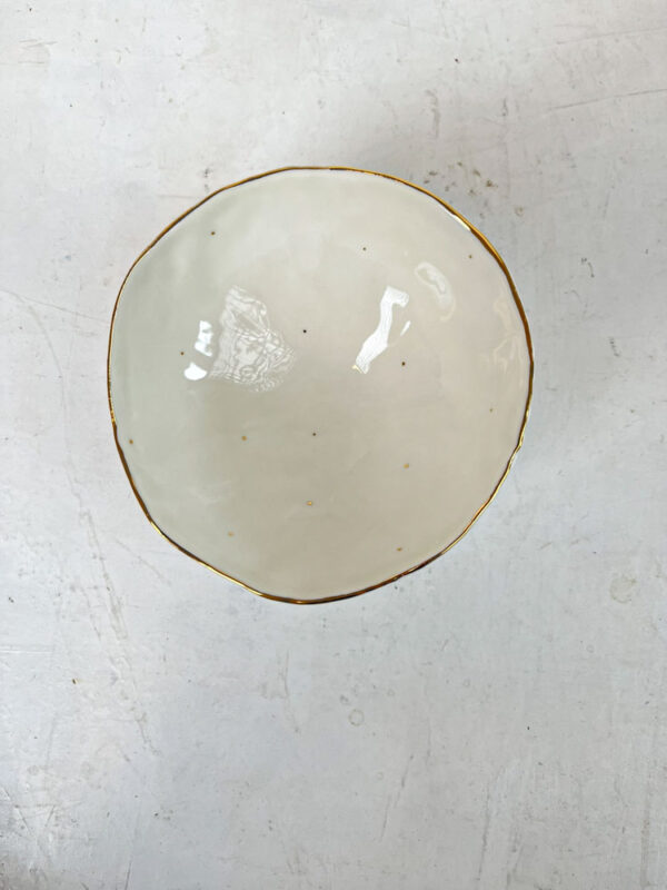 keramik by miabella smykkeskåle i keramik - hvid med guldprikker