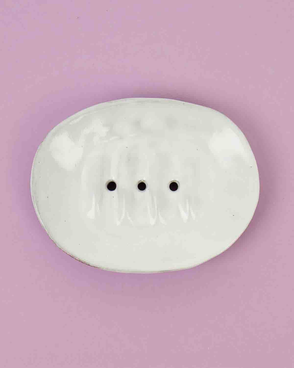 Alternative view of Sæbeholder oval - Offwhite