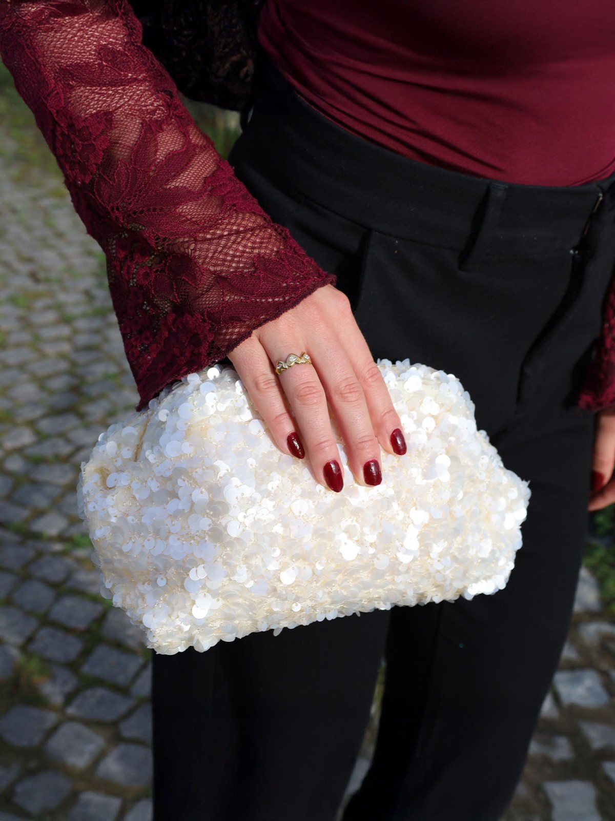 Alternative view of Clutch "Thea" - Paillet råhvid