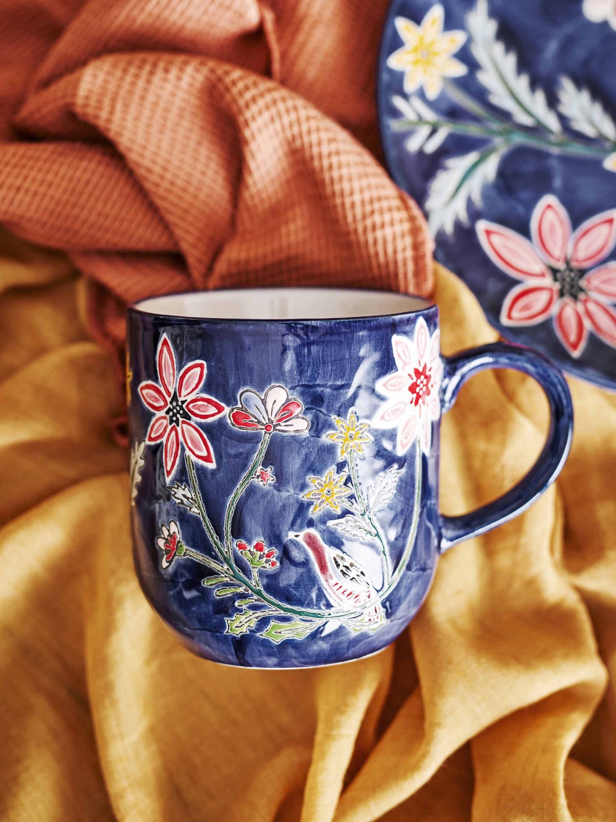 Krus "Meredith" (455 ml) med blomster- og fuglemotiv